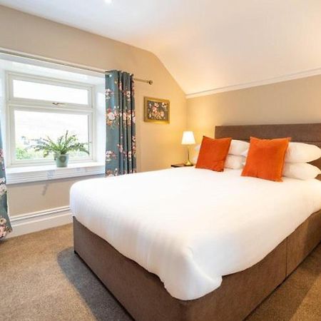 Adams Townhouse Bed & Breakfast Dingle Bagian luar foto