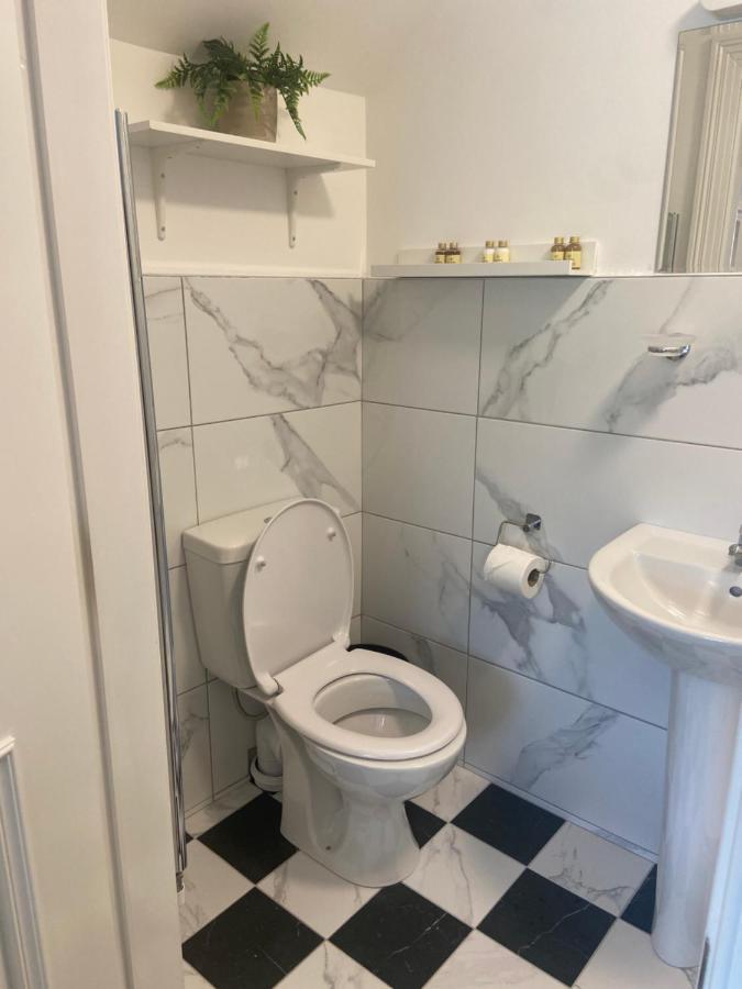 Adams Townhouse Bed & Breakfast Dingle Bagian luar foto